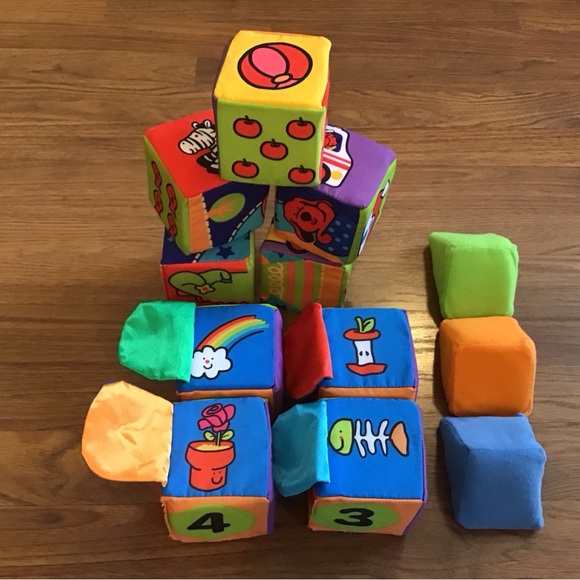 Melissa & Doug soft building blocks - Picture 7 of 9